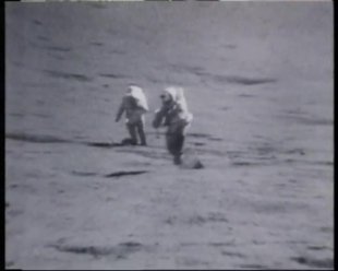Univers chapitre 8 - Astronautes confrontés à la faible pesanteur lunaire